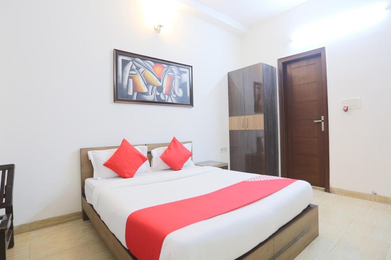 Oyo 72519 Meera Bhawan Hotel Vrindāvan Zewnętrze zdjęcie