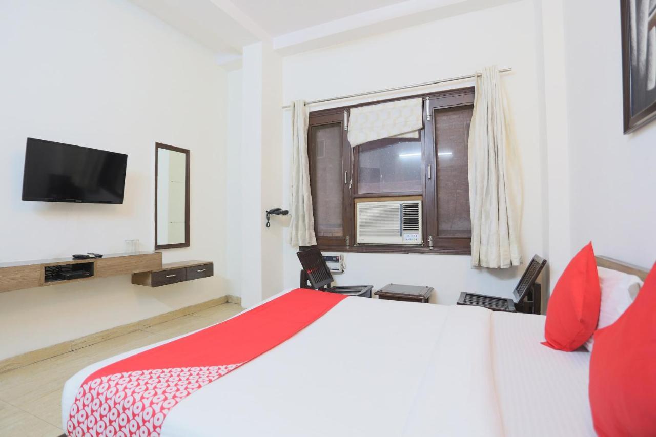 Oyo 72519 Meera Bhawan Hotel Vrindāvan Zewnętrze zdjęcie